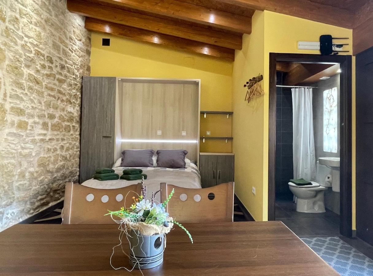 Apartamentos De Turismo Rural Las Eras Castelserás Exteriér fotografie