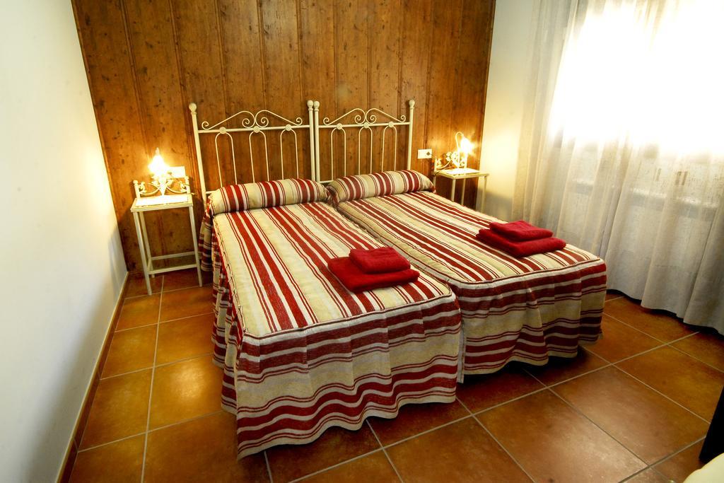 Apartamentos De Turismo Rural Las Eras Castelserás Exteriér fotografie